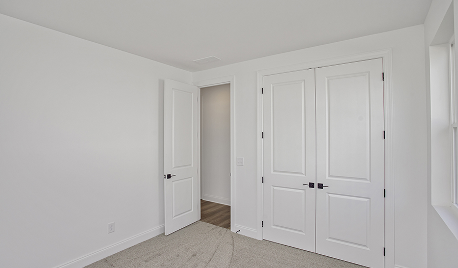 Bedroom of the Decker floor plan