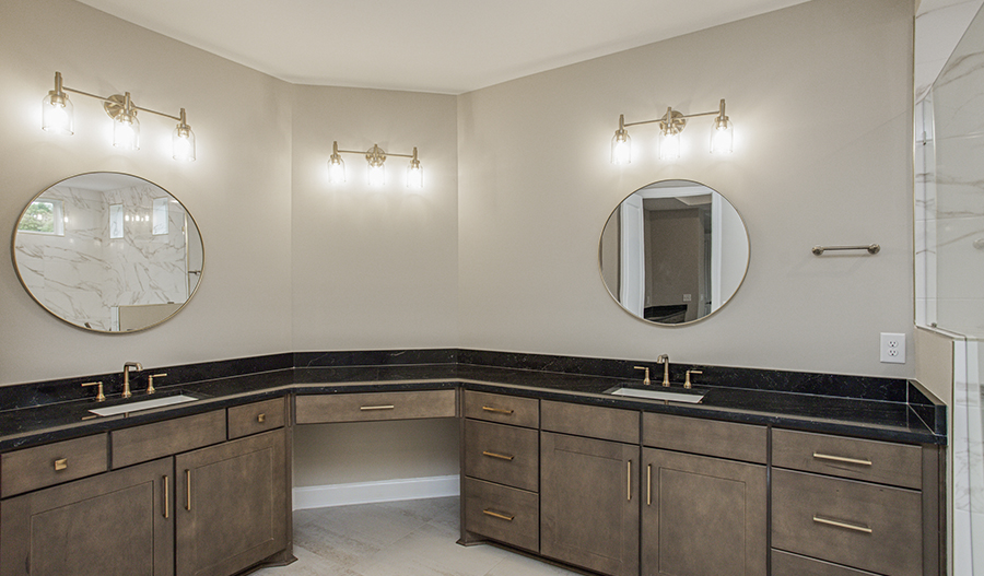 Bathroom of the Harmon floor plan
