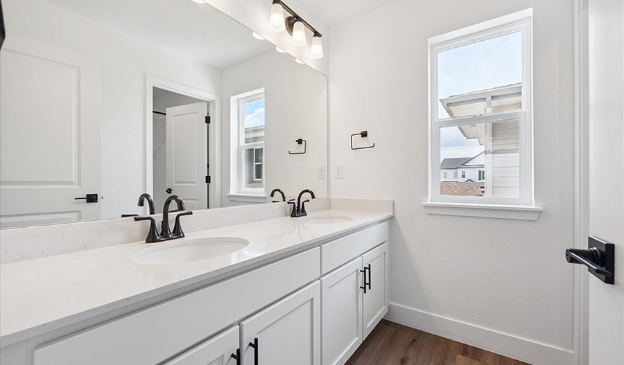 Bathroom of the Yorktown floor plan