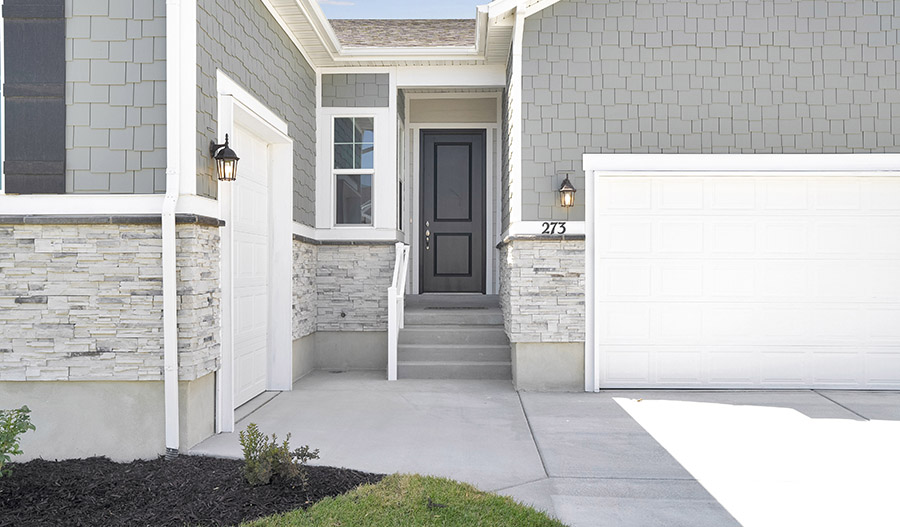 Exterior of the Pinecrest floor plan