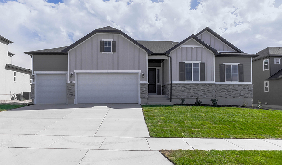 903 W. Black Tail Street