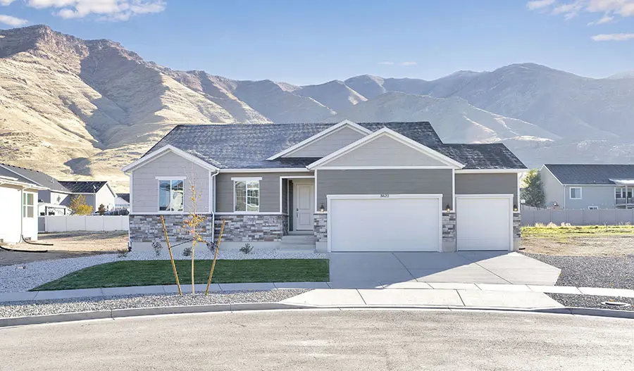 Richmond American home at 8622 N. Halloran Court, Lake Point, UT, 84074