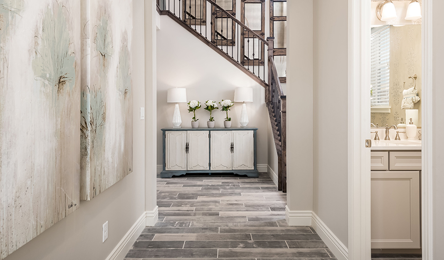 The Leah Entry hallway of the Leah plan