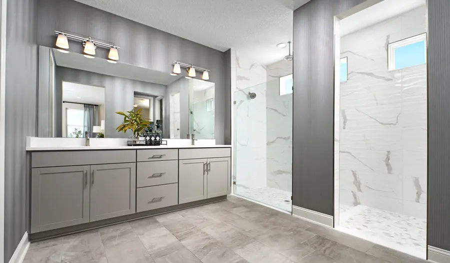 Owner's bathroom of the Harley plan in JAX