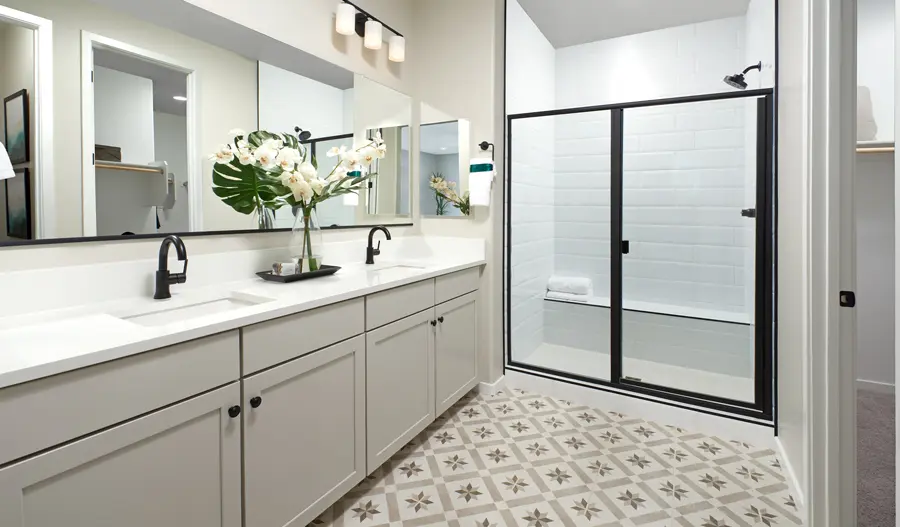 Owner's Bath of the Emerald