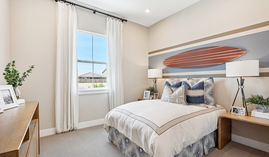 Bedroom of the Decker floor plan