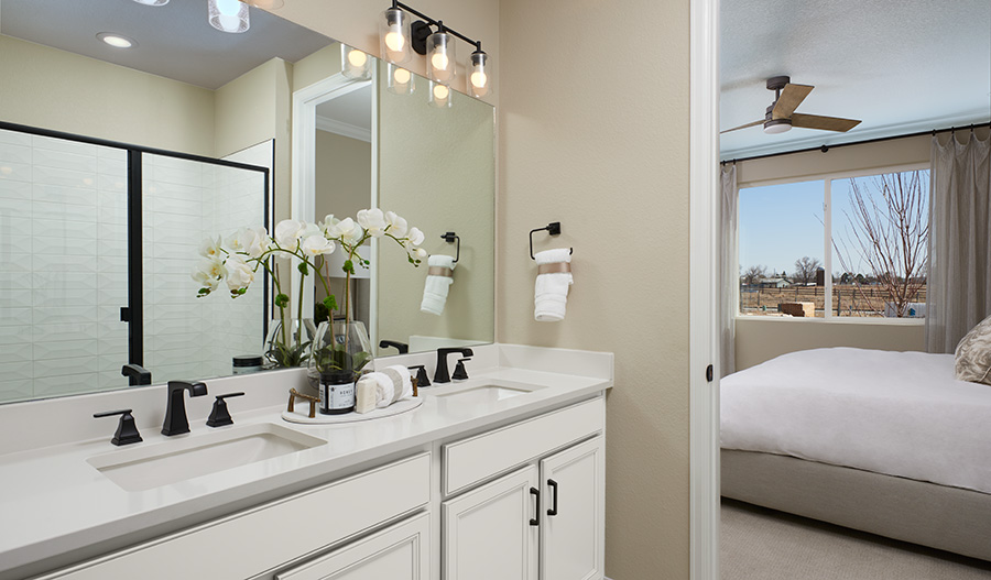 Bronze-WindsoratPtarmigan-Bathroom of the  Bronze floor plan