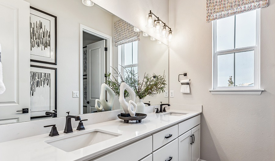 Bathroom of the Pinecrest floor plan